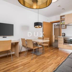 OPATIJA, IČIĆI – moderan stan od 51 m² za dugoročni najam, s bazenom i panoramskim pogledom na more