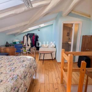 OPATIJA, LOVRAN- prekrasna prilika za kupnju povijesnog stana u vili, drugi red do mora, terasa i pogled