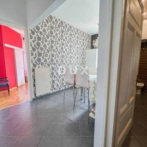 OPATIJA, LOVRAN- prekrasna prilika za kupnju povijesnog stana u vili, drugi red do mora, terasa i pogled