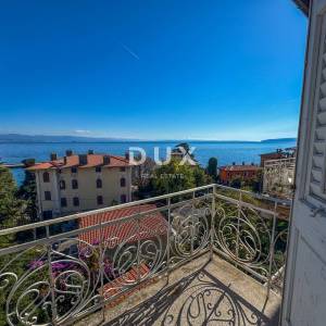 OPATIJA, LOVRAN- prekrasna prilika za kupnju povijesnog stana u vili, drugi red do mora, terasa i pogled