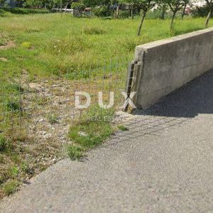 OPATIJA, PUŽI - građevinsko zemljište 694 m2 za obiteljsku kuću / villu! PRILIKA!