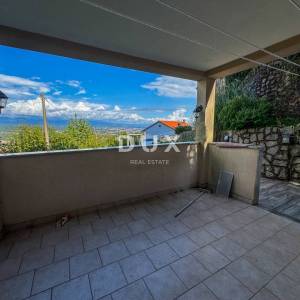 OPATIJA, RUKAVAC - prekrasan stan s vrtom u novijoj kući, idealan obiteljski dom ili investicija u blizini sadržaja i grada...