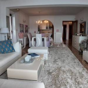 Opatija samostojeća kuća na lijepoj lokaciji