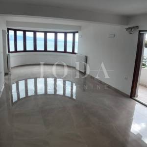 Opatija samostojeća kuća na lijepoj lokaciji