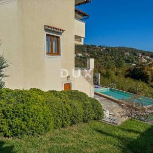 OPATIJA - samostojeća kuća s bazenom i kvalitetnom okućnicom, privatnost i predivan pogled na more