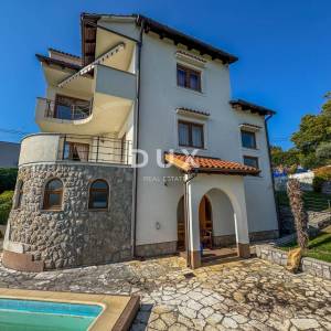 OPATIJA - samostojeća kuća s bazenom i kvalitetnom okućnicom, privatnost i predivan pogled na more