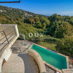 OPATIJA - samostojeća kuća s bazenom i kvalitetnom okućnicom, privatnost i predivan pogled na more