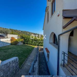 OPATIJA - samostojeća kuća s bazenom i kvalitetnom okućnicom, privatnost i predivan pogled na more