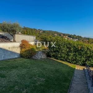 OPATIJA - samostojeća kuća s bazenom i kvalitetnom okućnicom, privatnost i predivan pogled na more