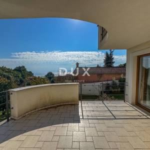 OPATIJA - samostojeća kuća s bazenom i kvalitetnom okućnicom, privatnost i predivan pogled na more