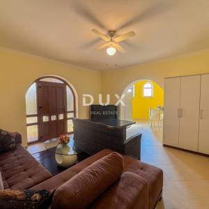 OPATIJA - samostojeća kuća s bazenom i kvalitetnom okućnicom, privatnost i predivan pogled na more