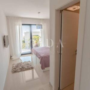 Opatija vila sa bazenom