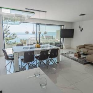Opatija vila sa bazenom