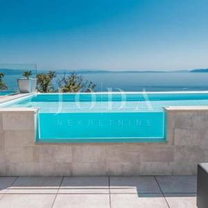 Opatija vila sa bazenom
