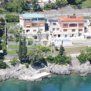 OPATIJA - villa sa bazenom 1. red do mora - unikatna nekretnina na tržištu!
