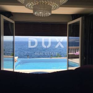 OPATIJA - villa sa bazenom 1. red do mora - unikatna nekretnina na tržištu!