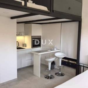 OPATIJA, VOLOSKO - elegantna nekretnina s dva stana na korak od mora, 87m2