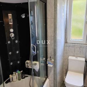 OPATIJA, VOLOSKO - elegantna nekretnina s dva stana na korak od mora, 87m2