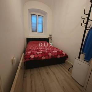 OPATIJA, VOLOSKO - elegantna nekretnina s dva stana na korak od mora, 87m2