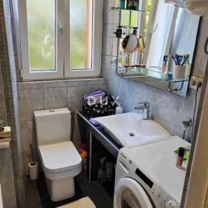 OPATIJA, VOLOSKO - elegantna nekretnina s dva stana na korak od mora, 87m2