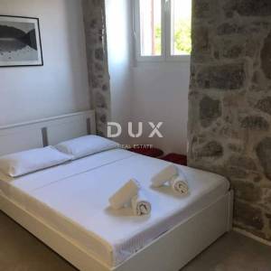 OPATIJA, VOLOSKO - elegantna nekretnina s dva stana na korak od mora, 87m2