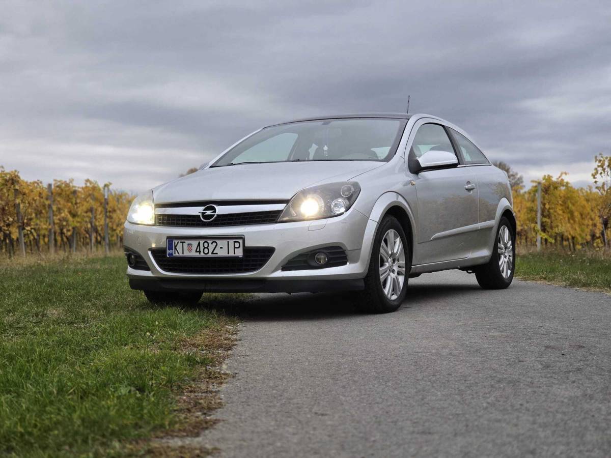 Opel Astra GTC
