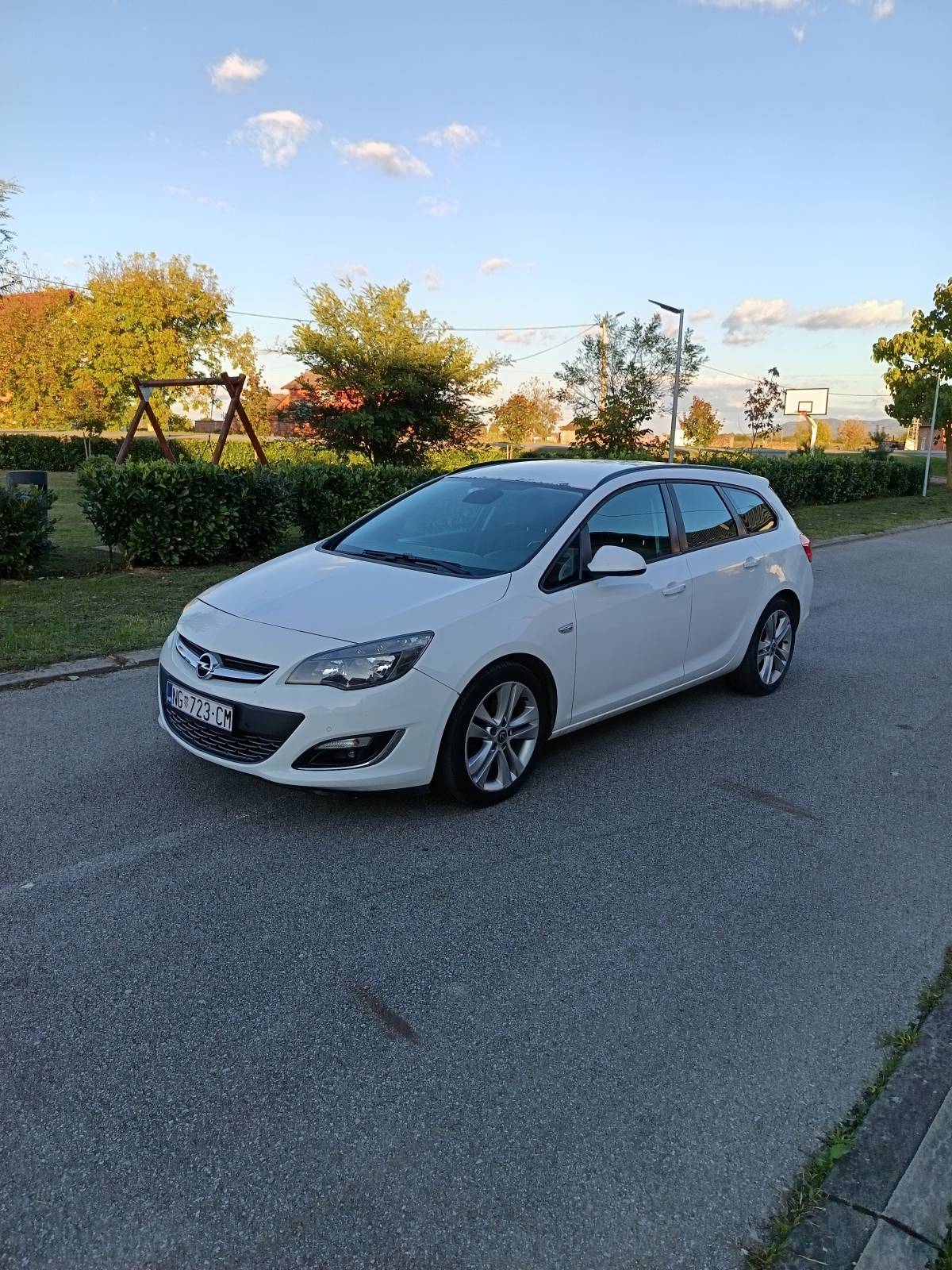 Opel Astra J 1.7 96kw