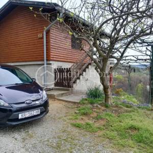 Oroslavje/Andraševec klet sa zemljištem 1710 m2