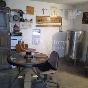 Oroslavje/Andraševec klet sa zemljištem 1710 m2