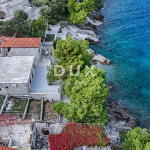 OTOK BRAČ, SELCA - LOKACIJA - Kuća 1.red do mora!! - SAMO KOD NAS!
