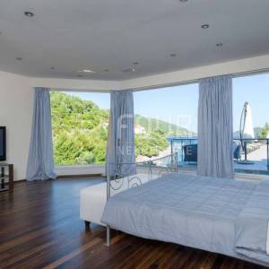 Otok Korčula, vila s bazenom - PRVI RED DO MORA !