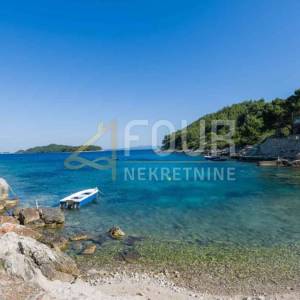 Otok Korčula, vila s bazenom - PRVI RED DO MORA !
