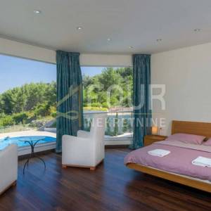Otok Korčula, vila s bazenom - PRVI RED DO MORA !