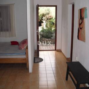 OTOK KRK, GRAD KRK - Kuća sa 2 apartmana 200 m od mora