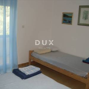 OTOK KRK, GRAD KRK - Kuća sa 2 apartmana 200 m od mora