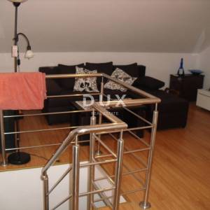 OTOK KRK, GRAD KRK - Kuća sa 2 apartmana 200 m od mora