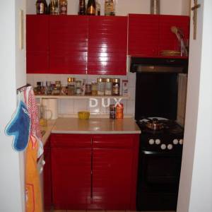 OTOK KRK, GRAD KRK - Kuća sa 2 apartmana 200 m od mora