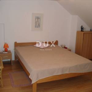 OTOK KRK, GRAD KRK - Kuća sa 2 apartmana 200 m od mora