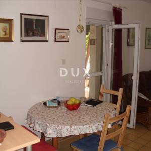 OTOK KRK, GRAD KRK - Kuća sa 2 apartmana 200 m od mora