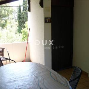 OTOK KRK, GRAD KRK - Kuća sa 2 apartmana 200 m od mora