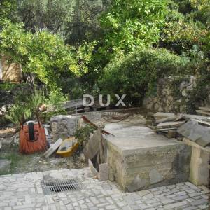 OTOK KRK, GRAD KRK - Kuća sa 2 apartmana 200 m od mora