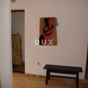 OTOK KRK, GRAD KRK - Kuća sa 2 apartmana 200 m od mora