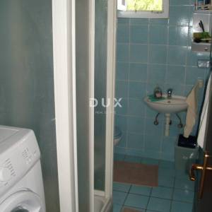 OTOK KRK, GRAD KRK - Kuća sa 2 apartmana 200 m od mora