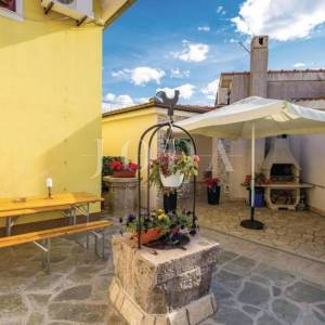 Otok Krk - Kras - prizemnica s bazenom