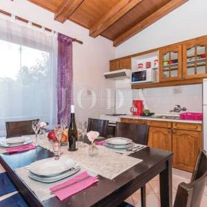 Otok Krk - Kras - prizemnica s bazenom