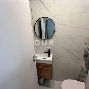 OTOK KRK, KRK, CENTAR - stan 86 m2, 3S+DB POTPUNO ADAPTIRAN! PRILIKA!