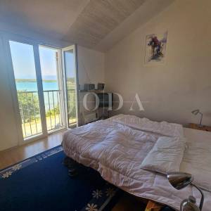 Otok Krk - kuća prvi red do mora
