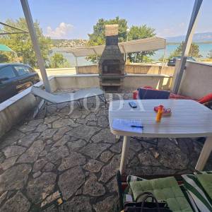 Otok Krk - kuća prvi red do mora