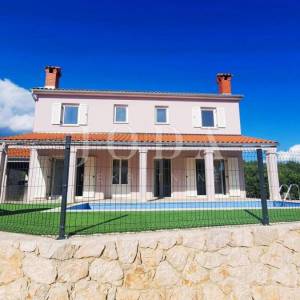 Otok Krk - kuća s bazenom