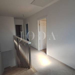 Otok Krk - kuća s bazenom